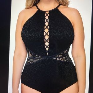 Women’s Plus 1-PC Bathing Suit NEW 1X…